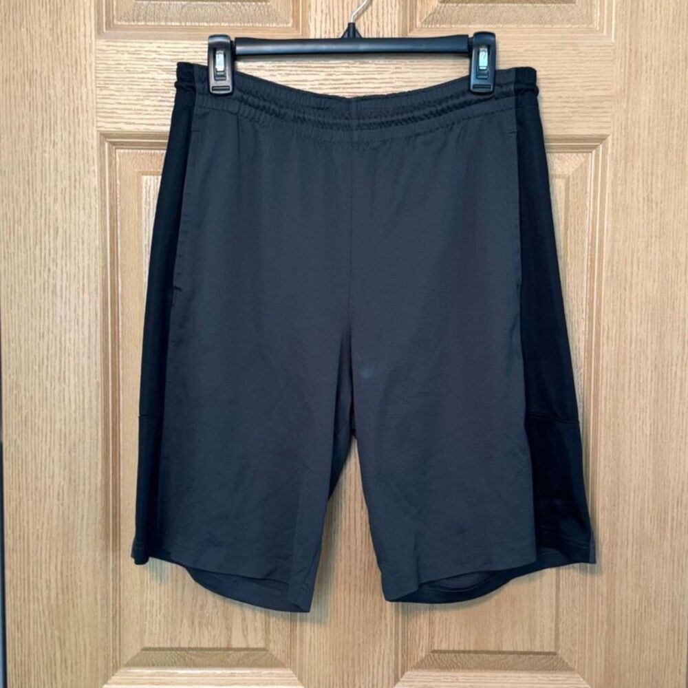 Gray and Black Men's Nike Athletic Shorts Size Small